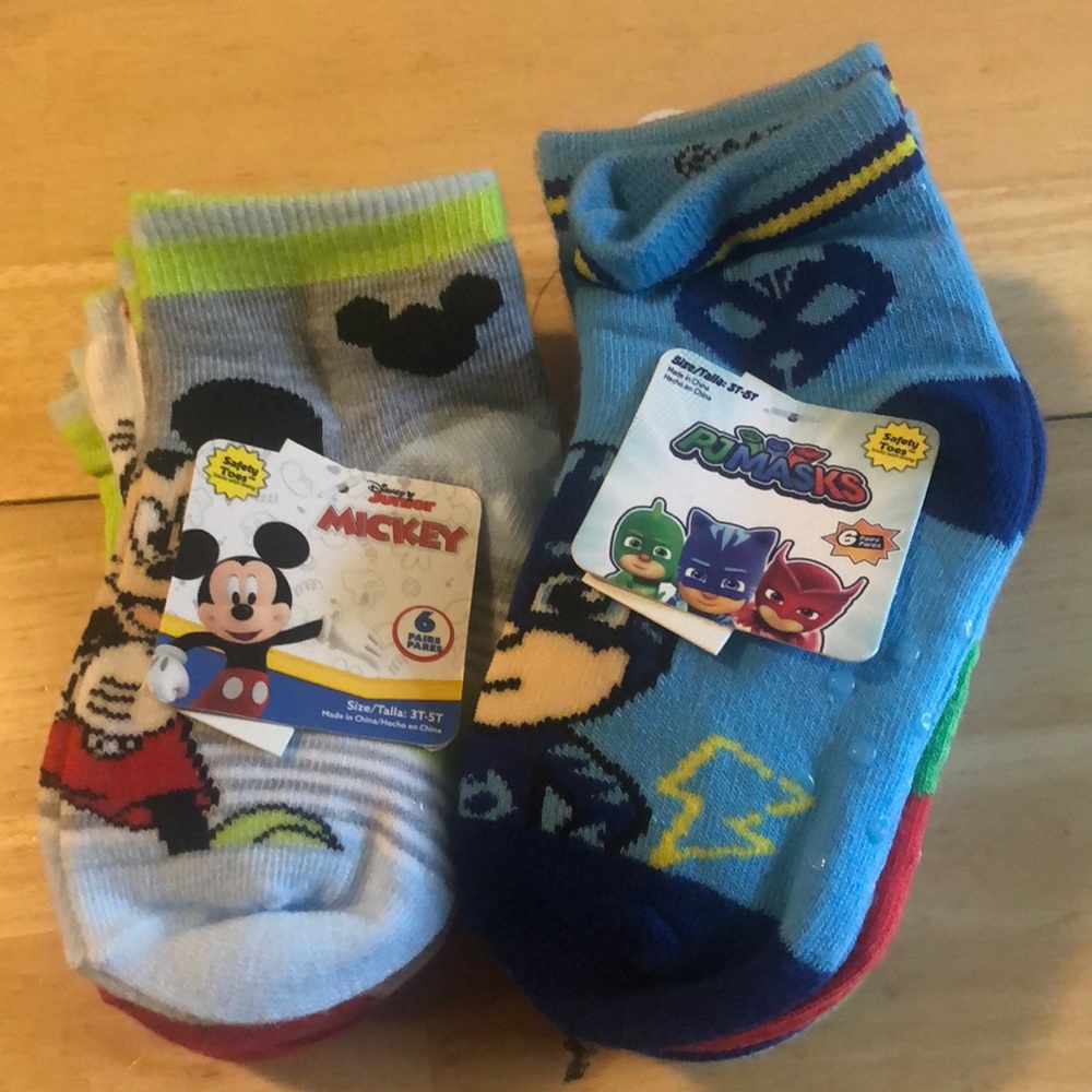🎉New Toddler Socks. PJ Masks & Mickey, each set has 6 pairs. Size 3T-5T.
